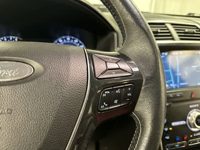 Used 2019 Ford Explorer Platinum AWD/4WD image 10