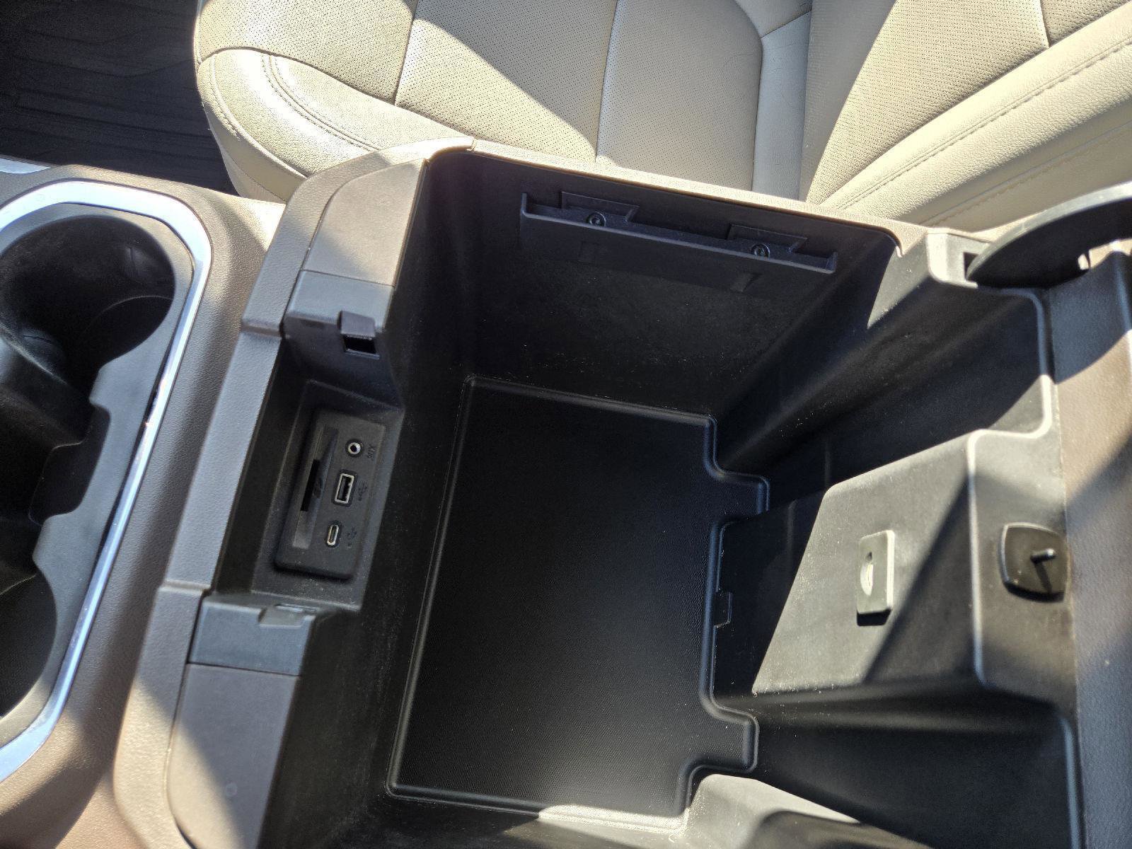 Used 2022 GMC Sierra 2500 SLT w/ SLT Convenience Package image 47