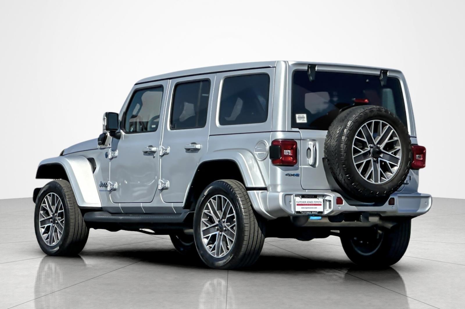 Used 2024 Jeep Wrangler High Altitude image 3