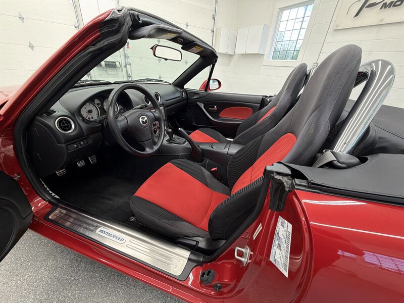 Used 2004 MAZDA MX-5 Miata MAZDASPEED RWD image 10