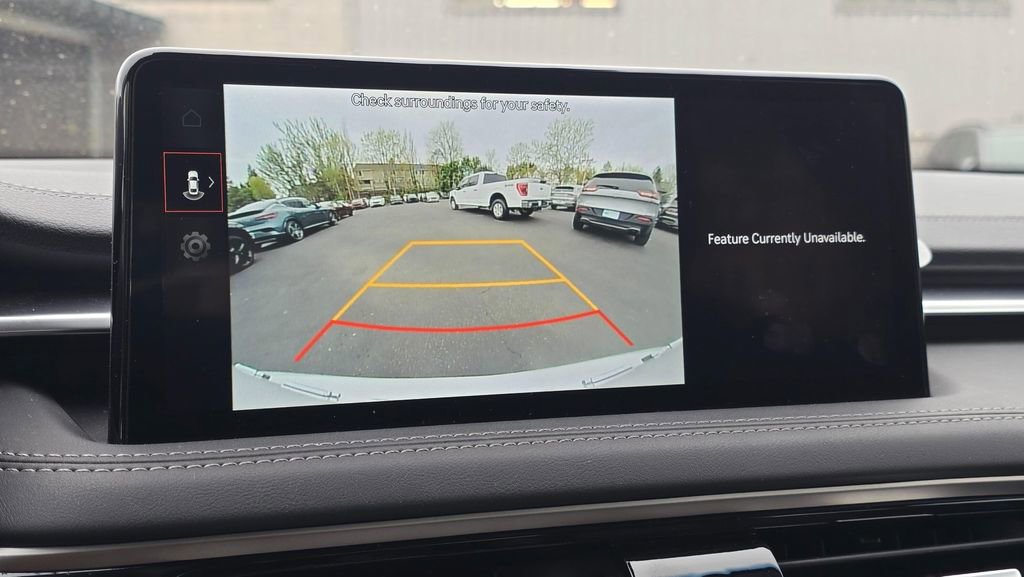 Used 2025 Genesis G70 2.5T image 29