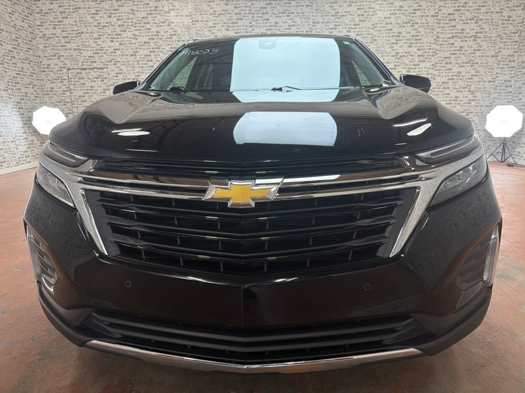 Used 2024 Chevrolet Equinox LT AWD/4WD image 2