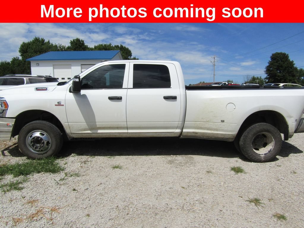 Used 2024 RAM 3500 Tradesman w/ Chrome Appearance Group AWD/4WD image 2