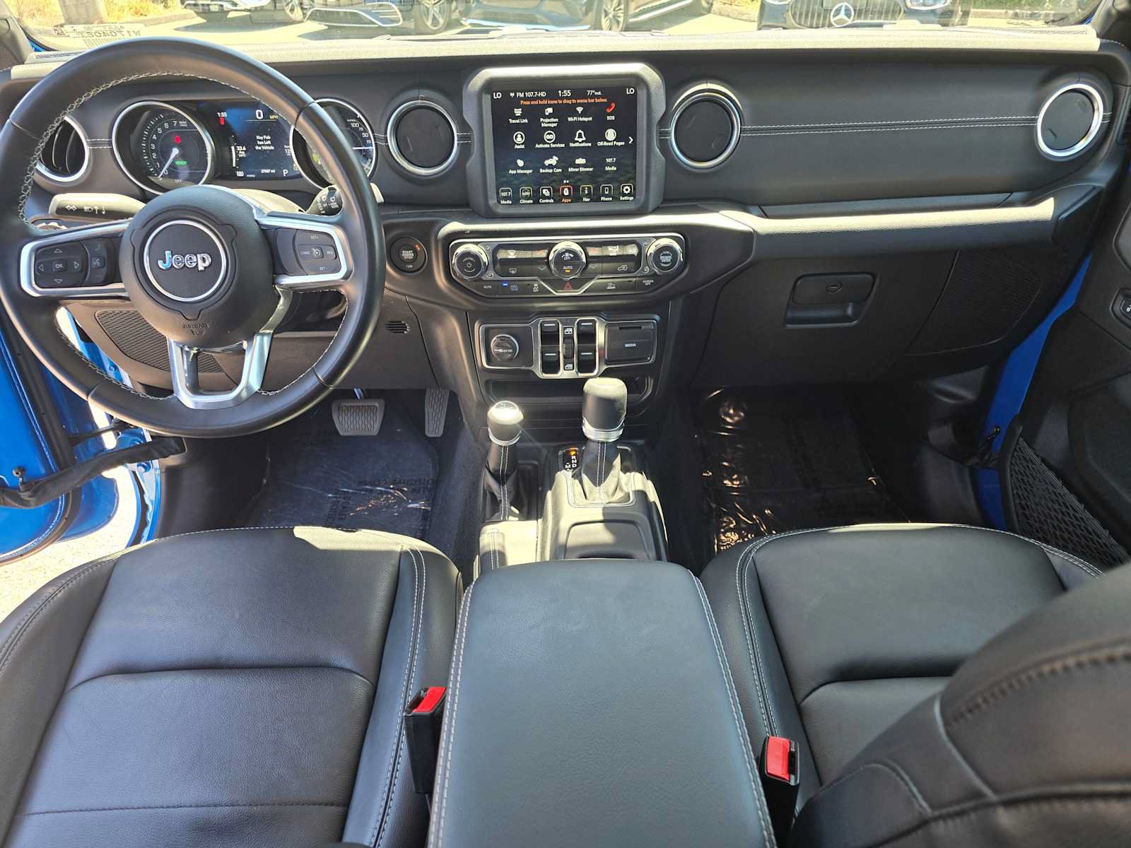 Used 2022 Jeep Wrangler Unlimited Sahara AWD/4WD image 18