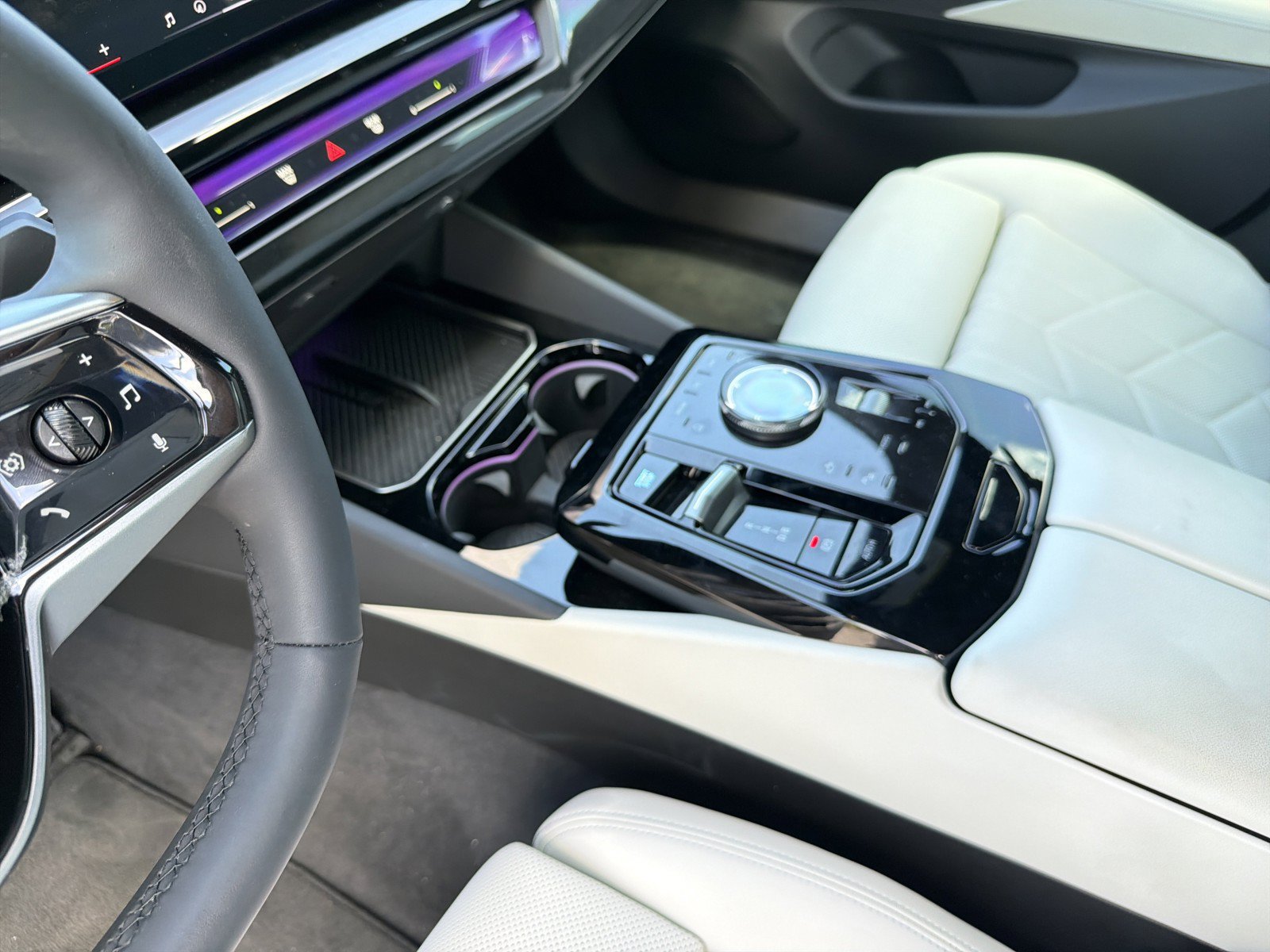 Certified 2025 BMW i5 M60 w/ Premium Package AWD/4WD image 23