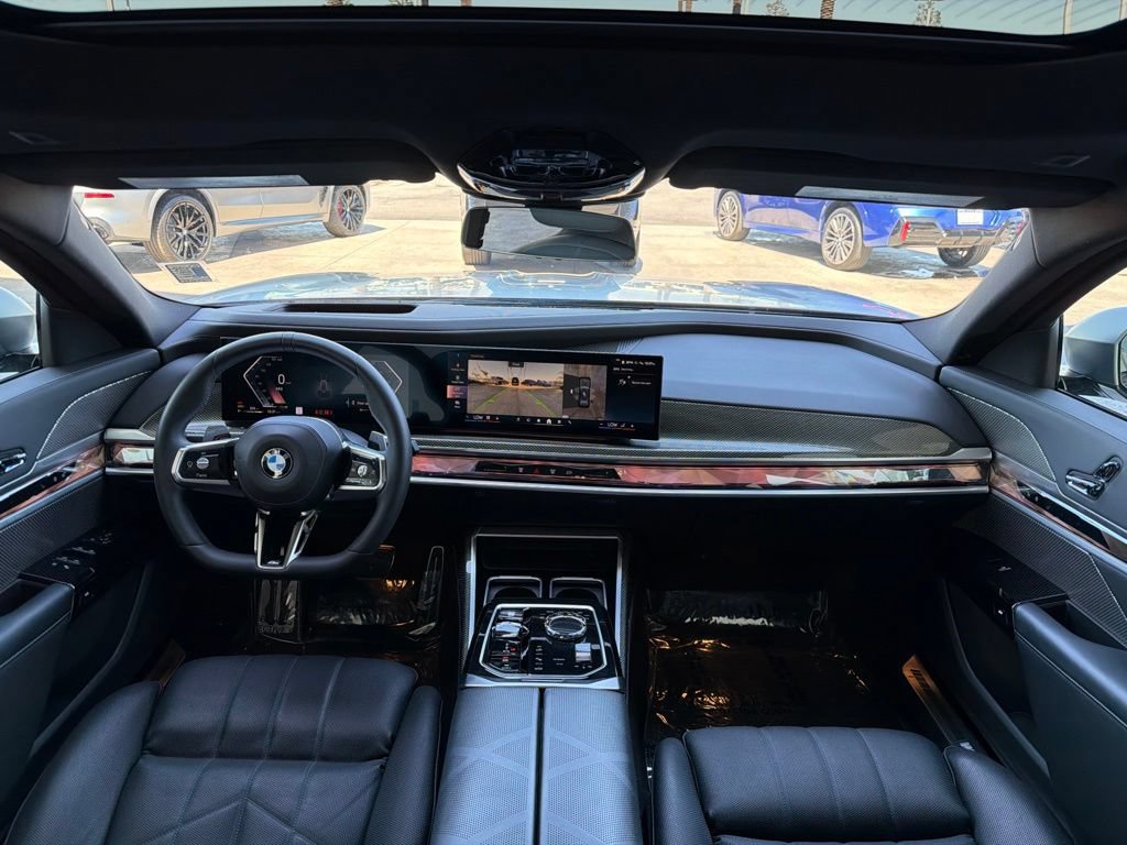 Used 2023 BMW 760i xDrive w/ Luxury Rear Seating Package AWD/4WD image 16