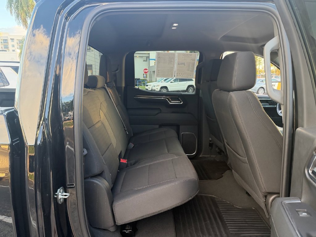 Used 2024 Chevrolet Silverado 1500 LT AWD/4WD image 16