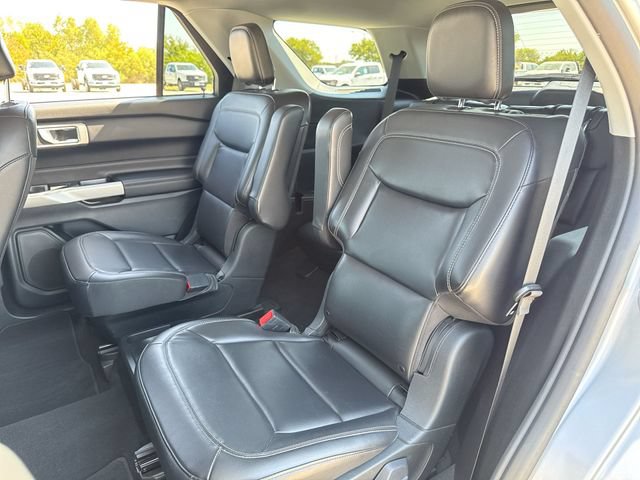 Used 2021 Ford Explorer XLT w/ Equipment Group 202A RWD image 22