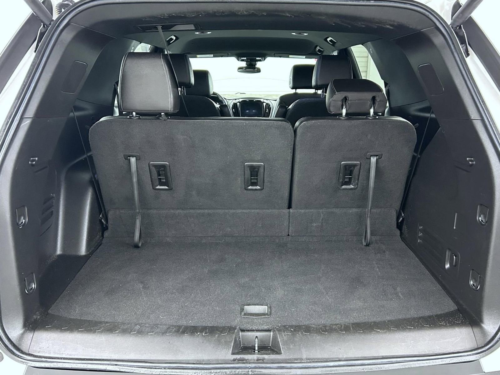 Used 2023 Chevrolet Traverse LT image 23