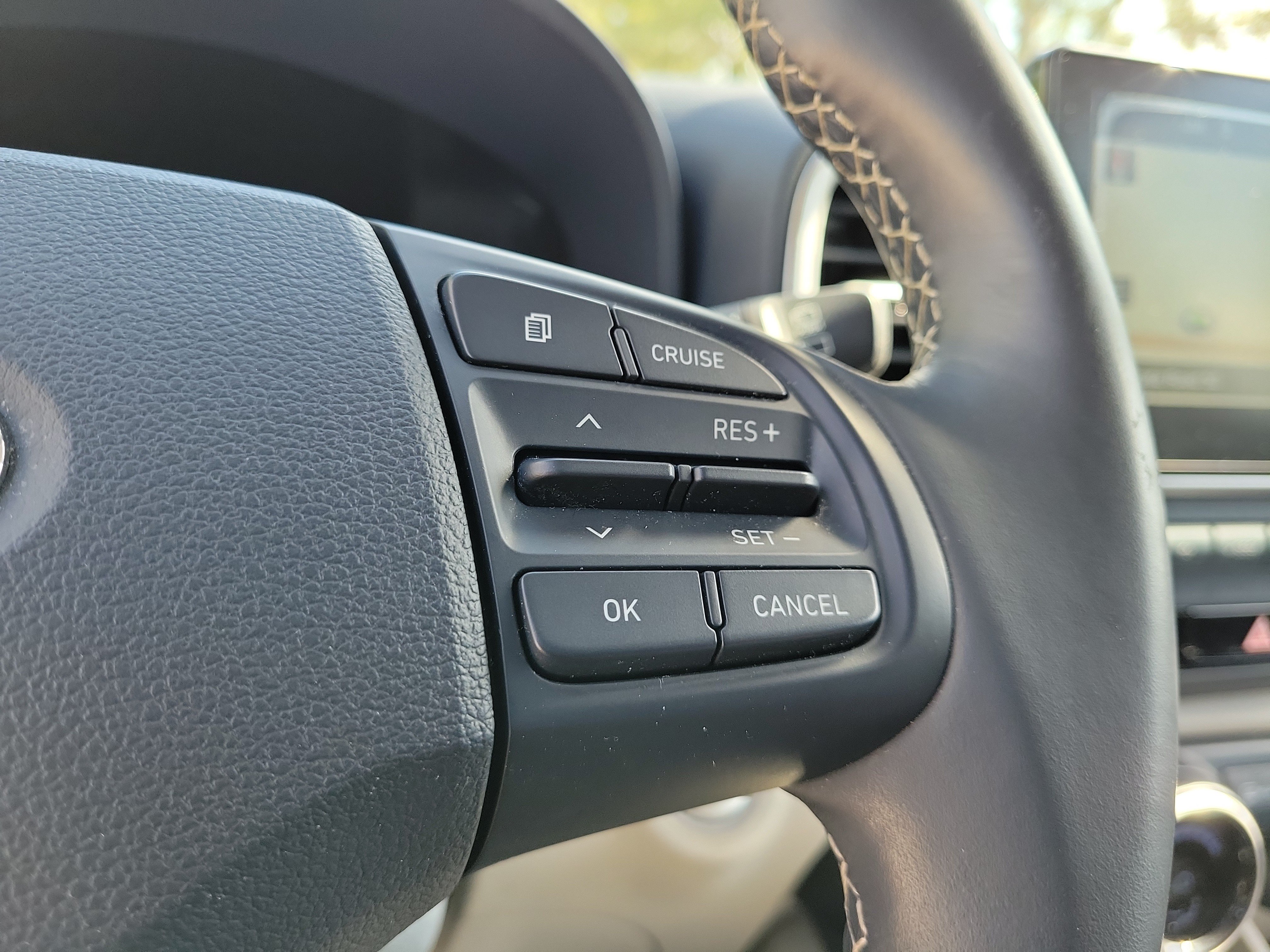 Used 2020 Hyundai Venue FWD image 23