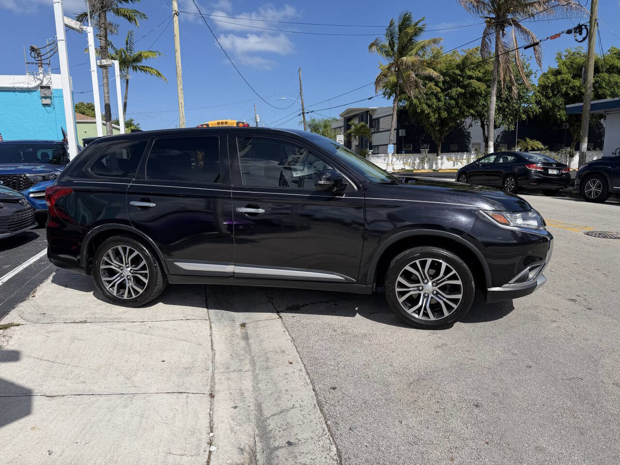 Used 2018 Mitsubishi Outlander LE FWD image 4
