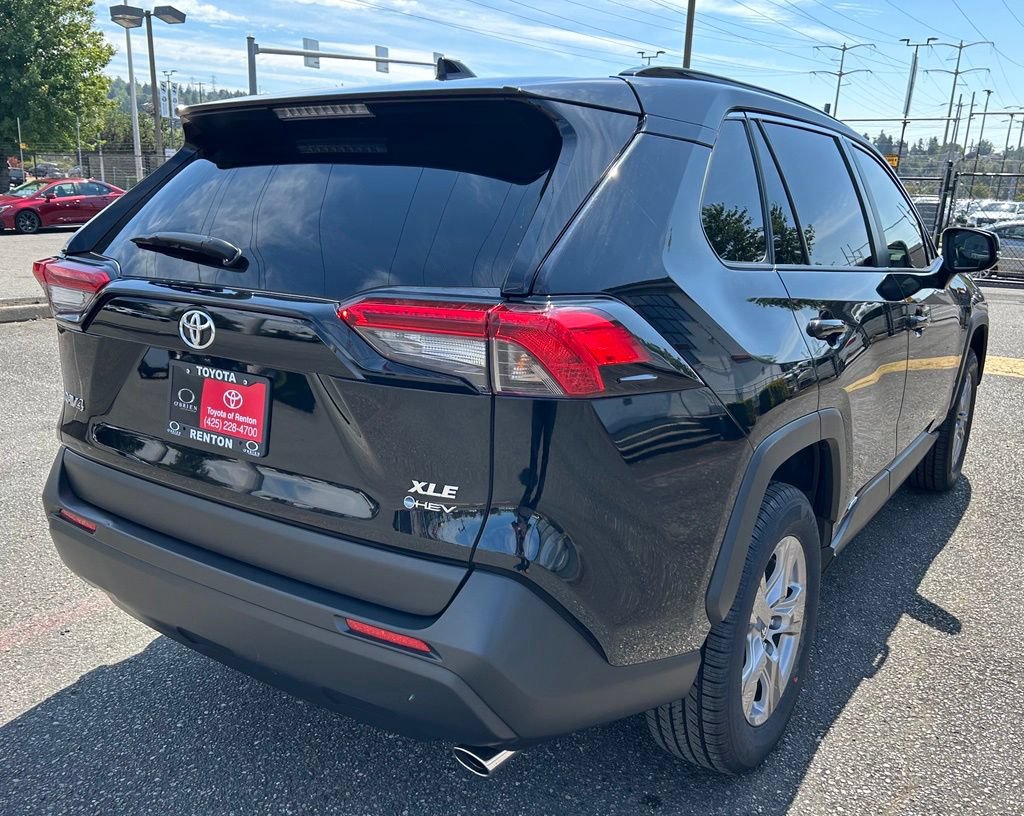 Certified 2025 Toyota RAV4 XLE w/ Convenience Package AWD/4WD image 5