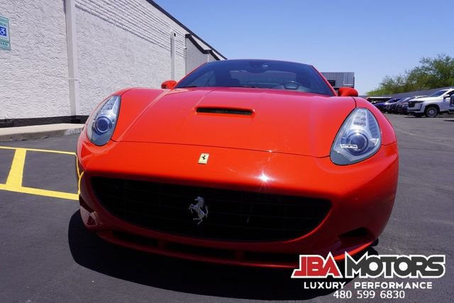 Used 2014 Ferrari California RWD image 43