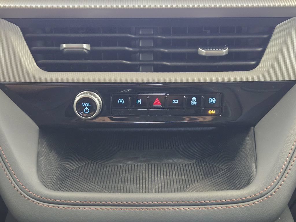 New 2026 Ford Explorer Active w/ Active Comfort Package RWD image 19