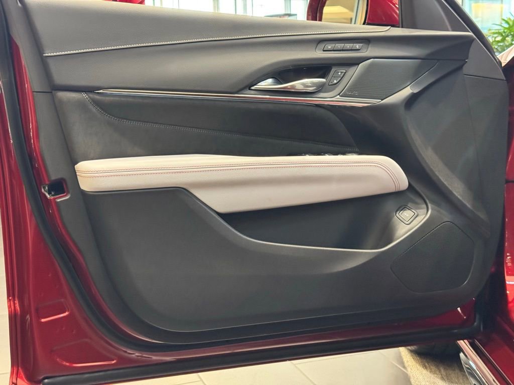 New 2026 Cadillac CT4 V Blackwing w/ LPO, Bronce Accent Package image 16