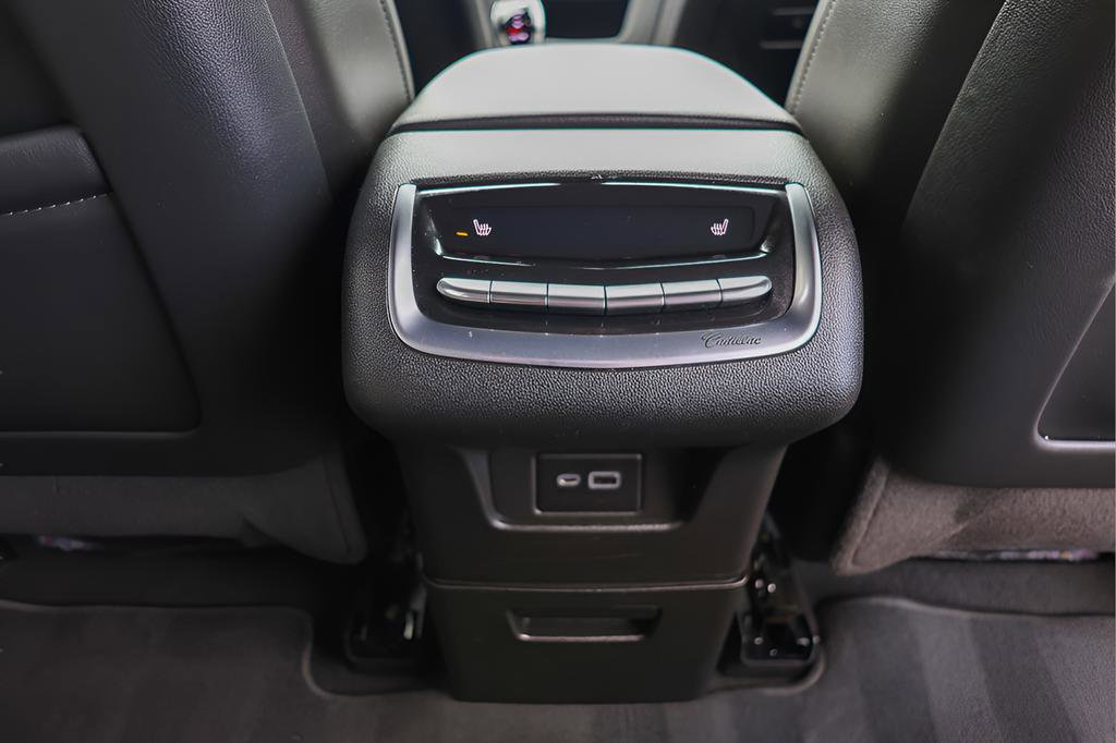 Used 2023 Cadillac XT6 Premium Luxury w/ Technology Package image 28