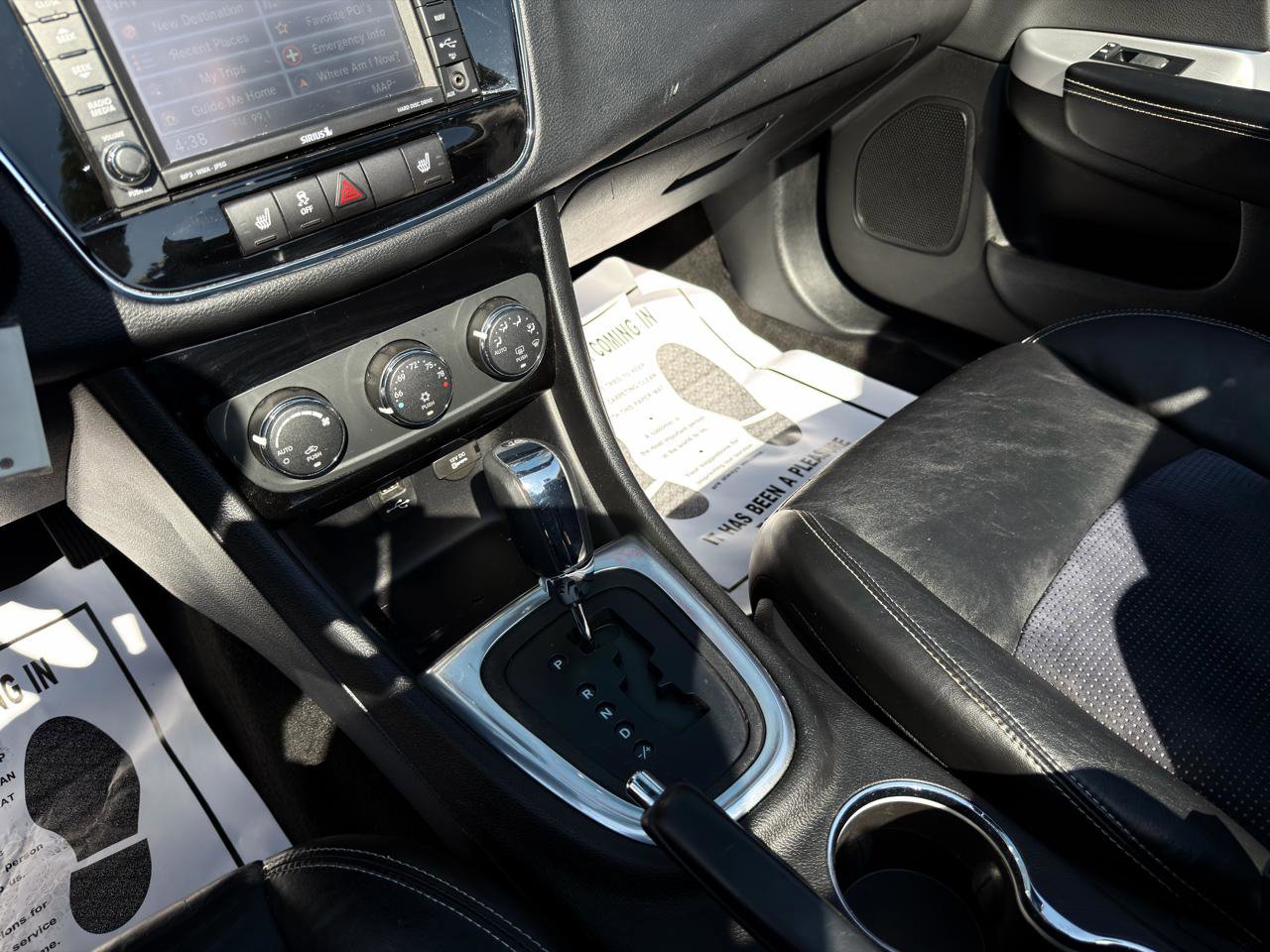 Used 2012 Chrysler 200 S FWD image 16