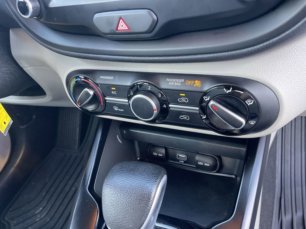 Used 2020 Kia Soul LX FWD image 24