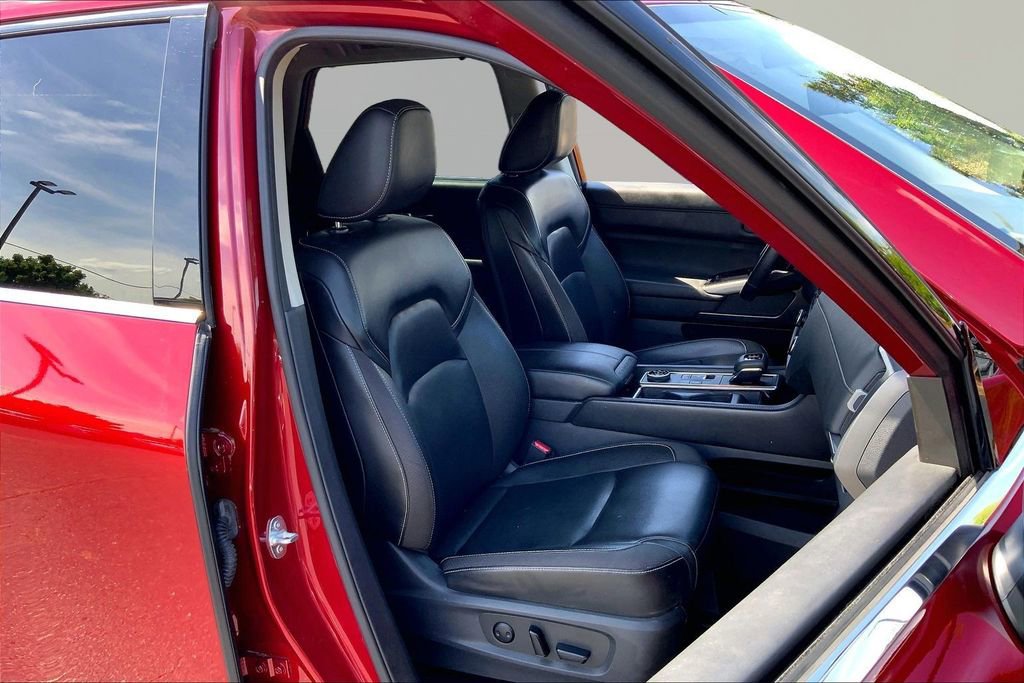 Used 2023 Nissan Pathfinder SL w/ Lighting Package (N92) AWD/4WD image 20