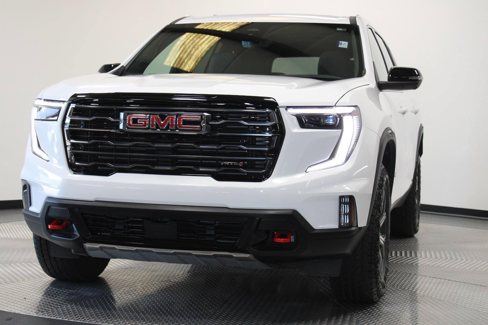 Used 2026 GMC Acadia AT4 w/ Luxury Package AWD/4WD image 3