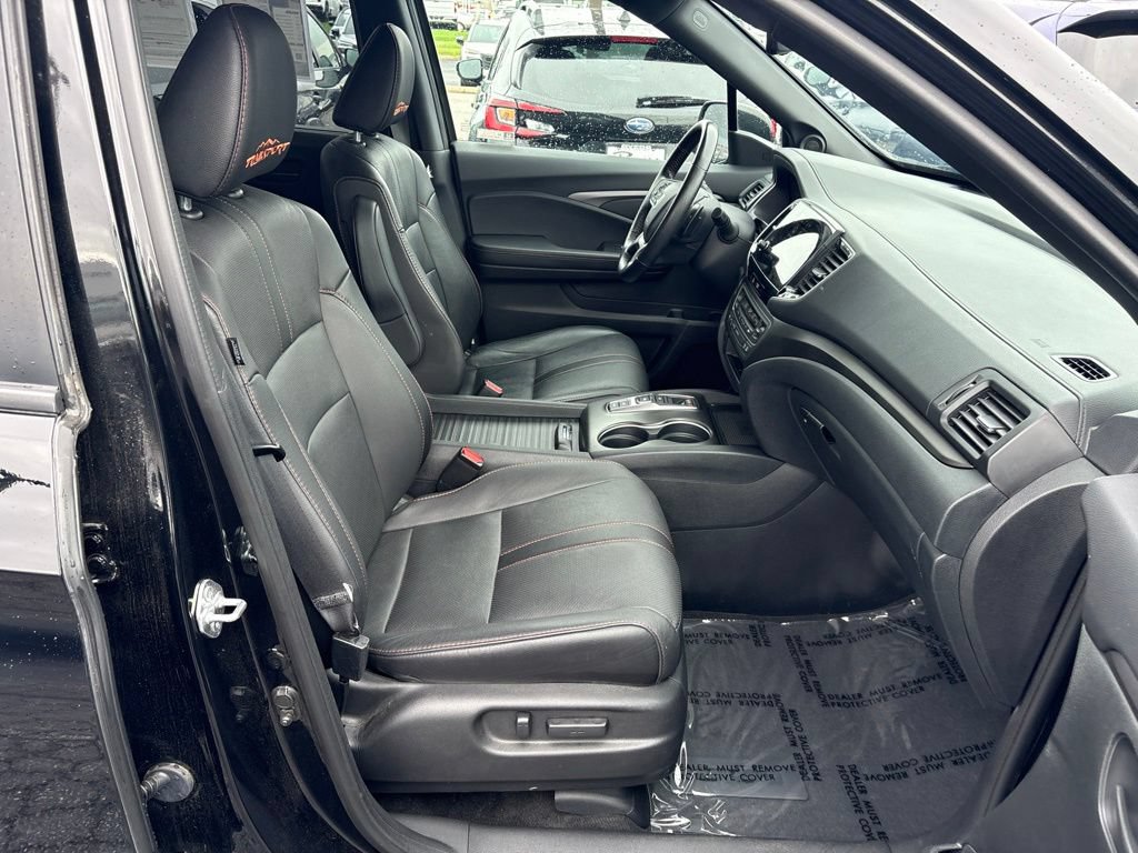Used 2023 Honda Passport TrailSport image 10