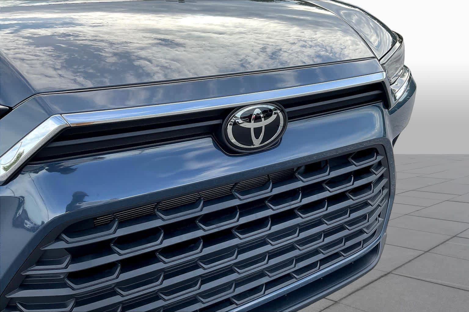 Used 2025 Toyota Grand Highlander AWD Hybrid image 29