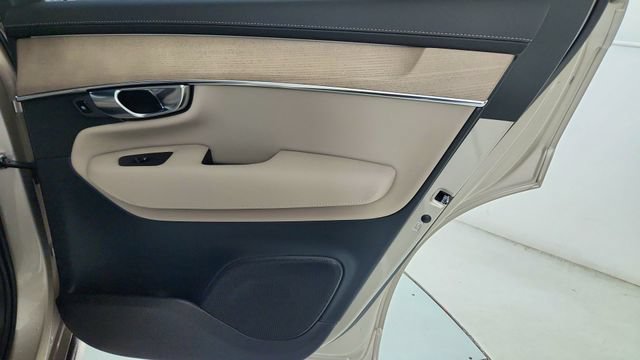 New 2026 Volvo XC90 T8 Plus w/ Protection Package Premier AWD/4WD image 35