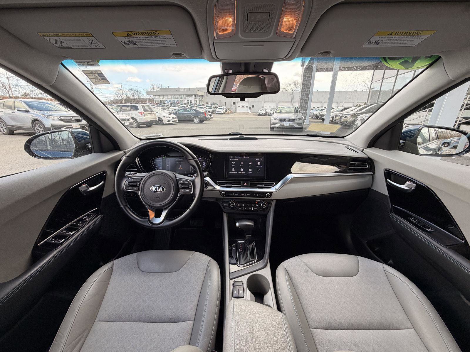 Used 2020 Kia Niro EX image 27