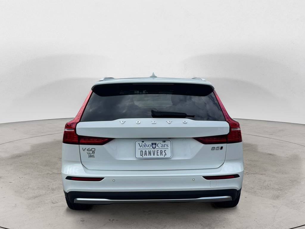 Certified 2025 Volvo V60 B5 Cross Country Plus AWD/4WD image 5