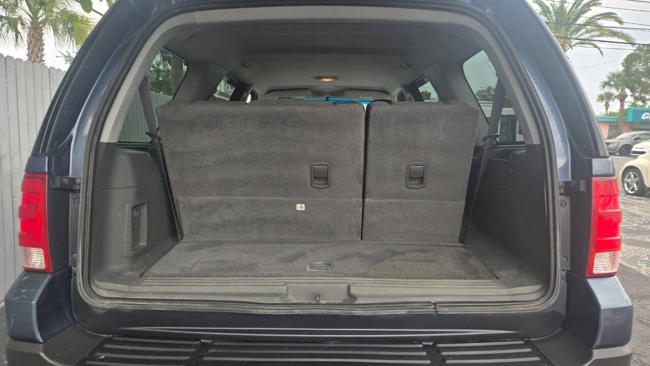Used 2004 Ford Expedition XLS AWD/4WD image 17