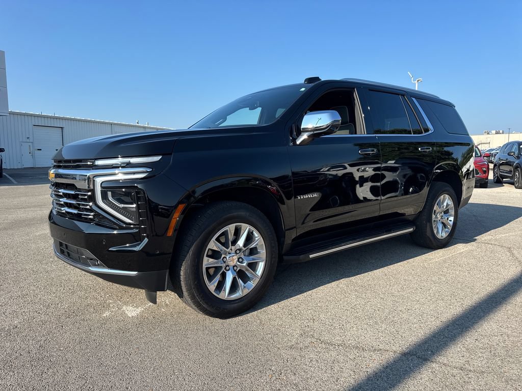 Used 2025 Chevrolet Tahoe Premier AWD/4WD image 2