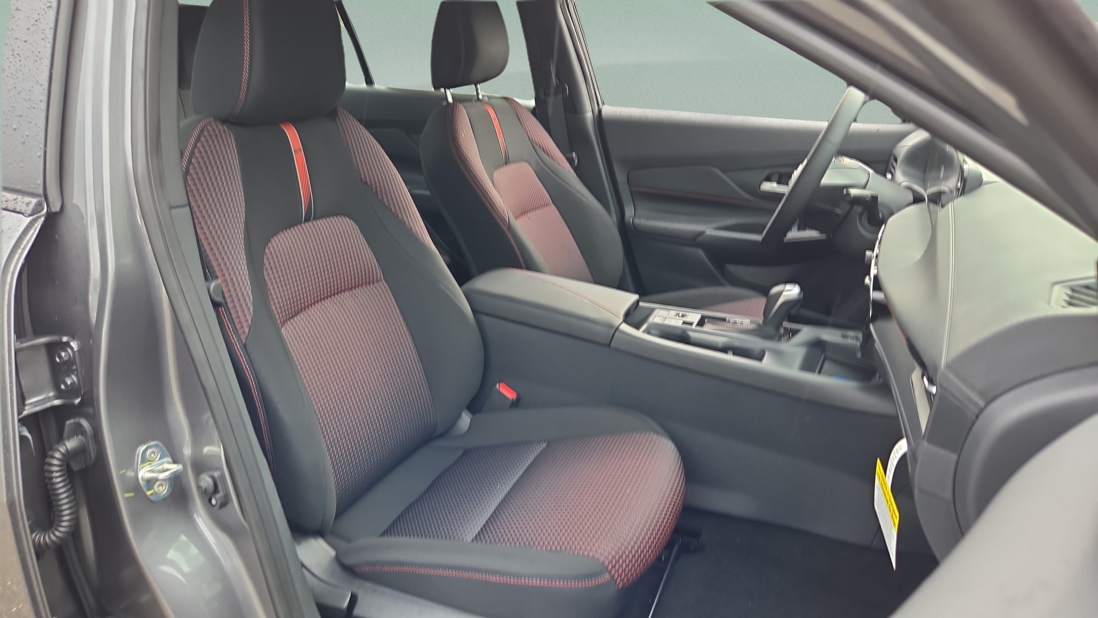 New 2027 Nissan Sentra SR w/ SR All Weather Package FWD image 15