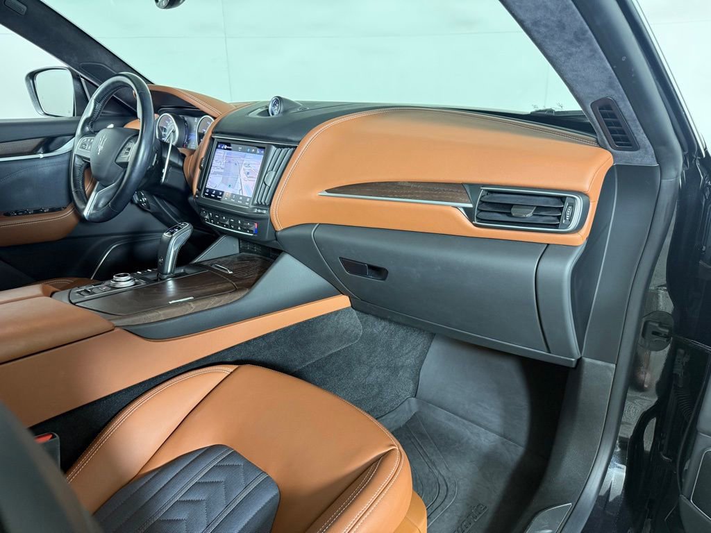 Used 2021 Maserati Levante S GranLusso image 26