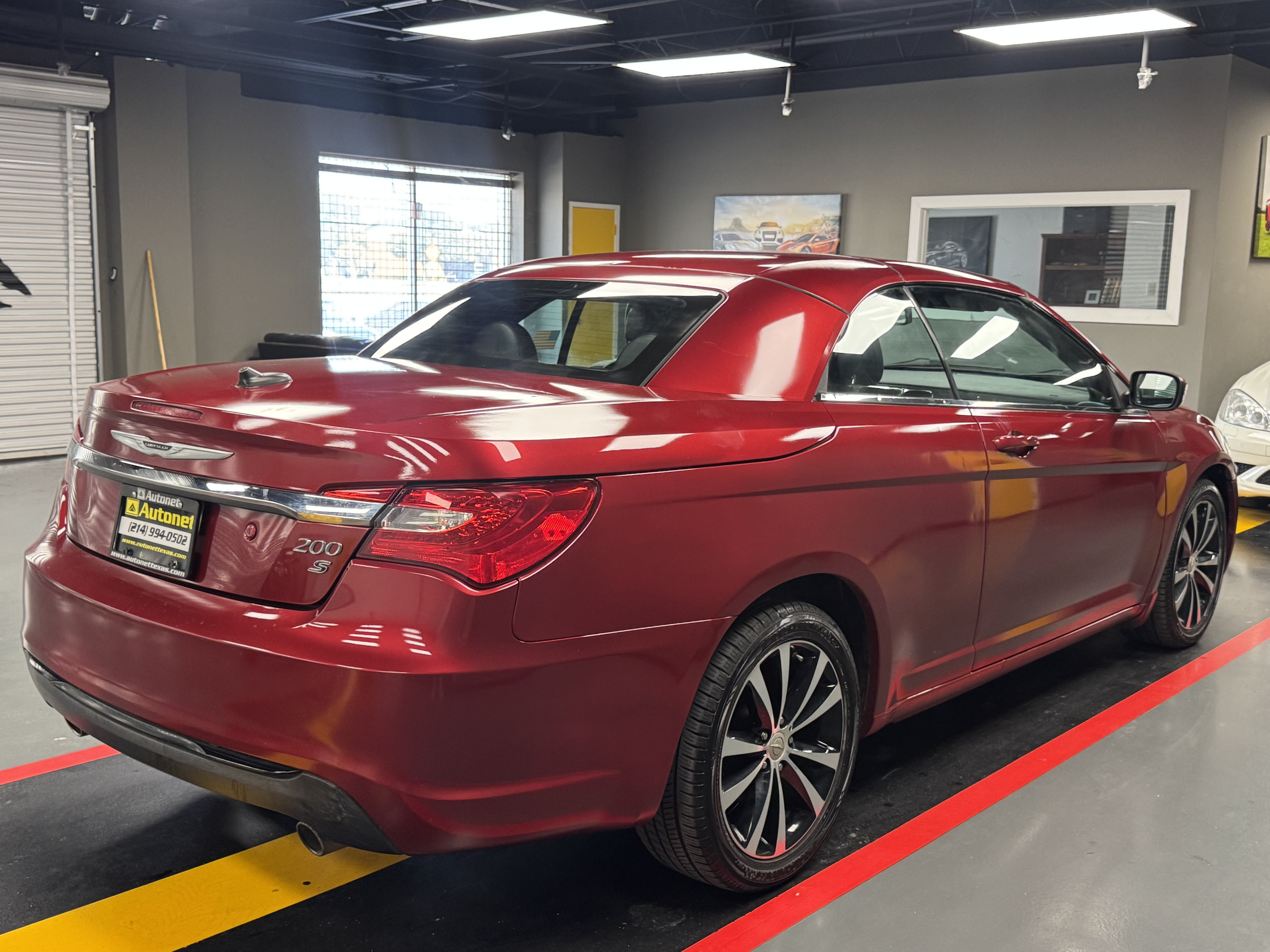 Used 2013 Chrysler 200 S FWD image 18