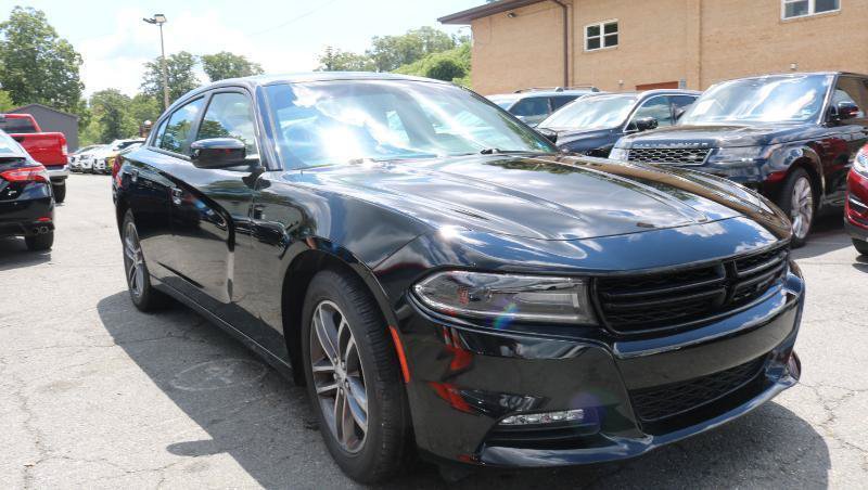 Used 2019 Dodge Charger SXT AWD/4WD image 3