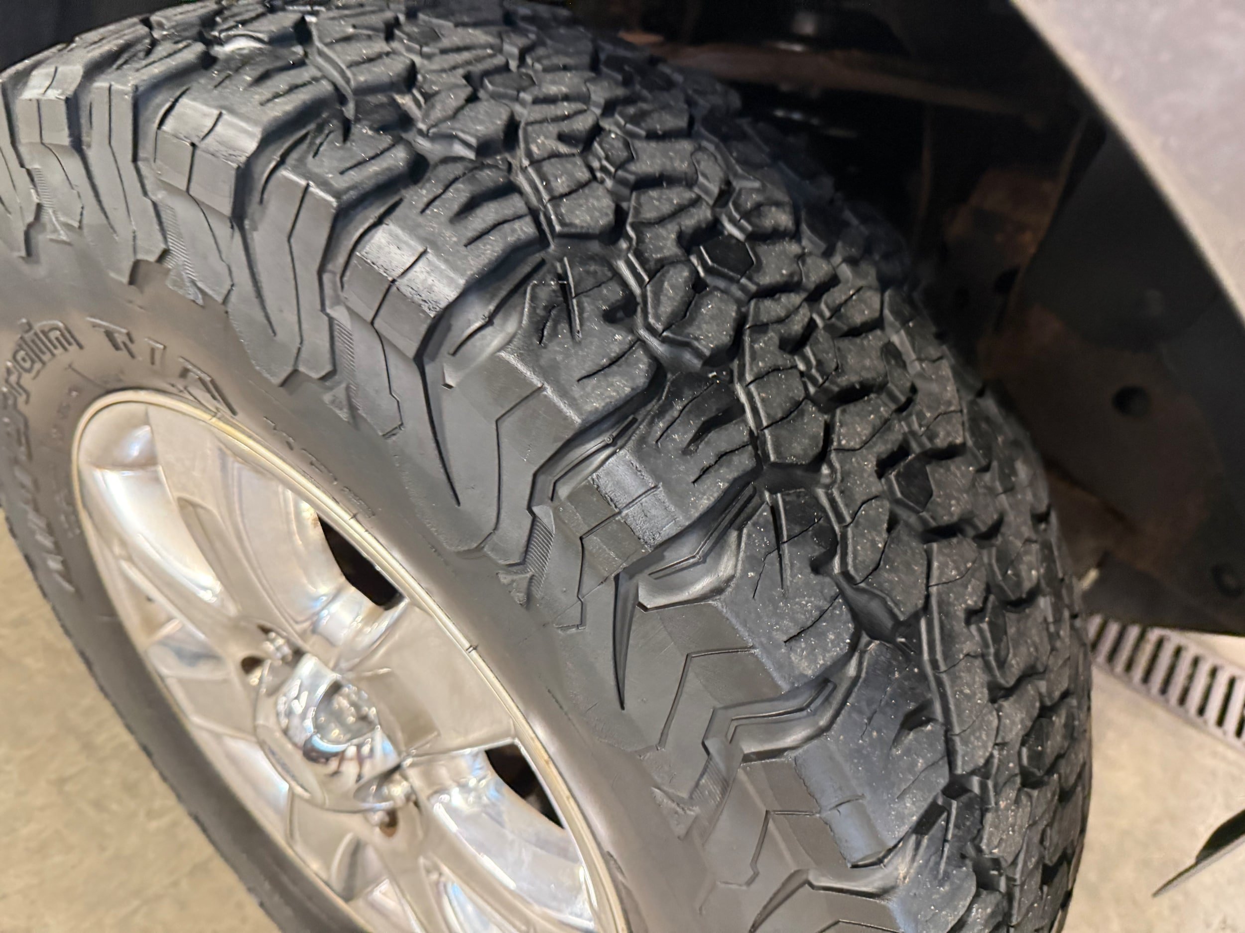 Used 2013 Ford F150 XLT w/ Luxury Equipment Group AWD/4WD image 4