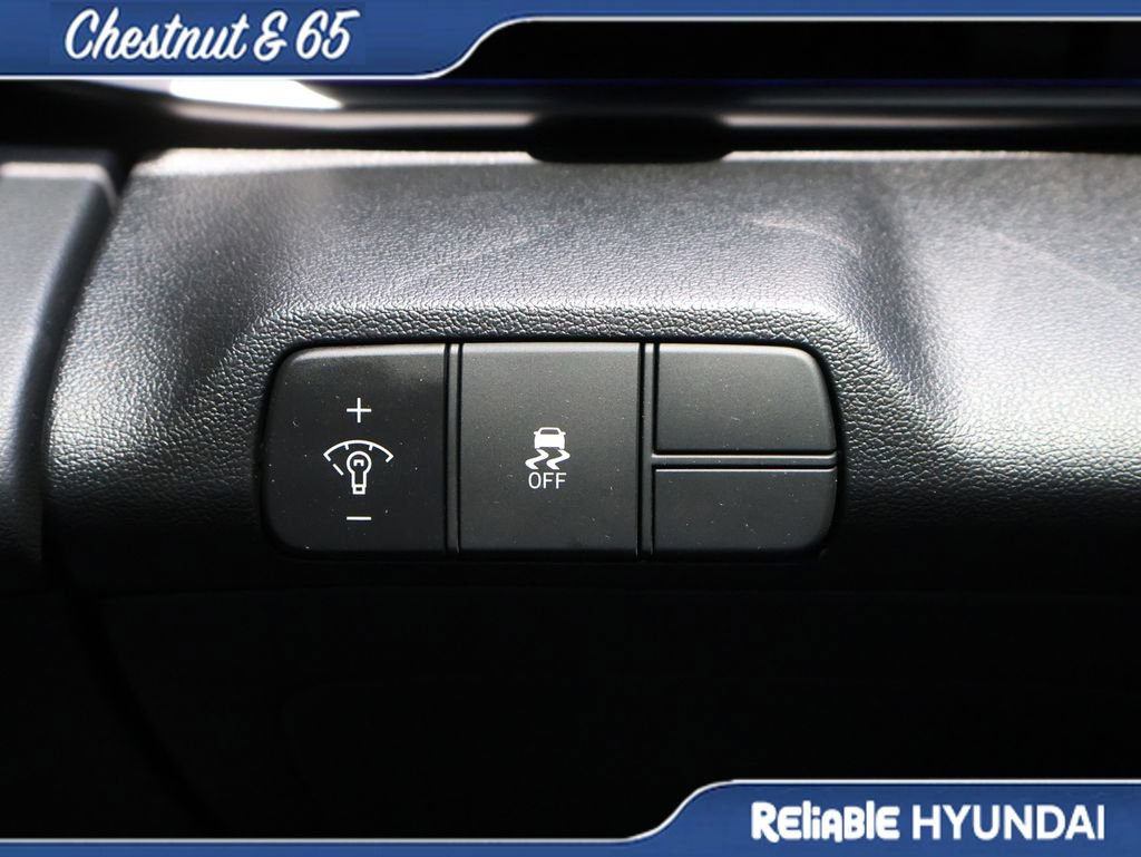 Certified 2025 Hyundai Elantra N Line FWD image 32