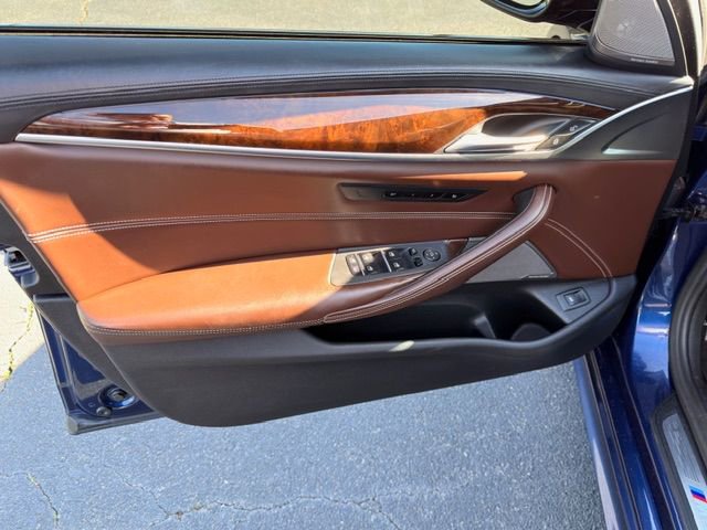 Used 2018 BMW M550i xDrive image 10