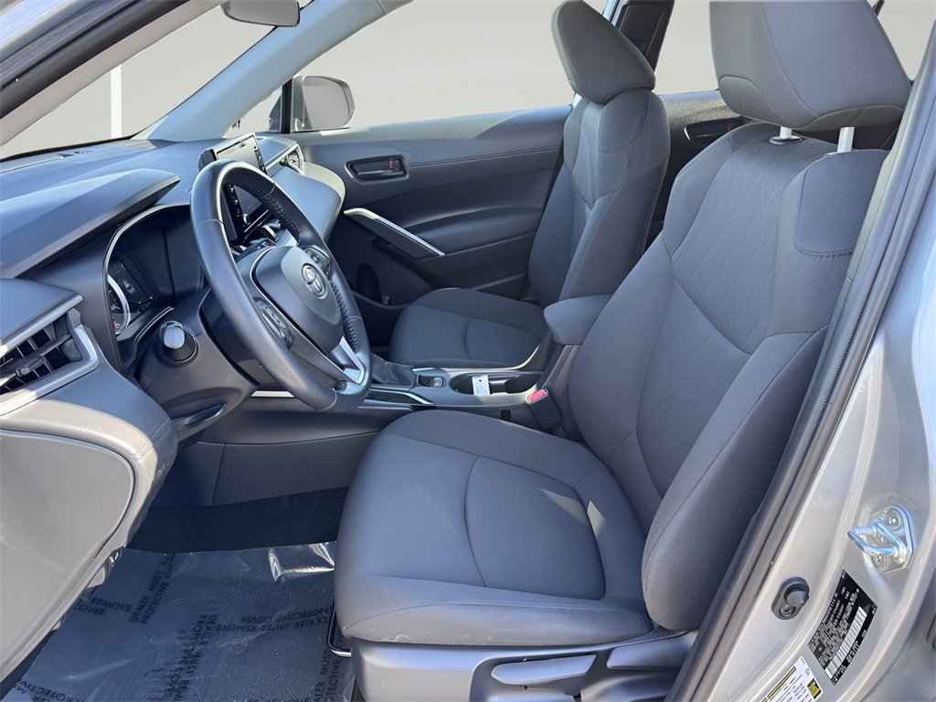 Used 2022 Toyota Corolla Cross LE image 10