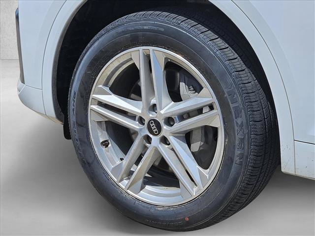 Used 2023 Audi Q5 e Premium Plus w/ Premium Plus Package AWD/4WD image 6