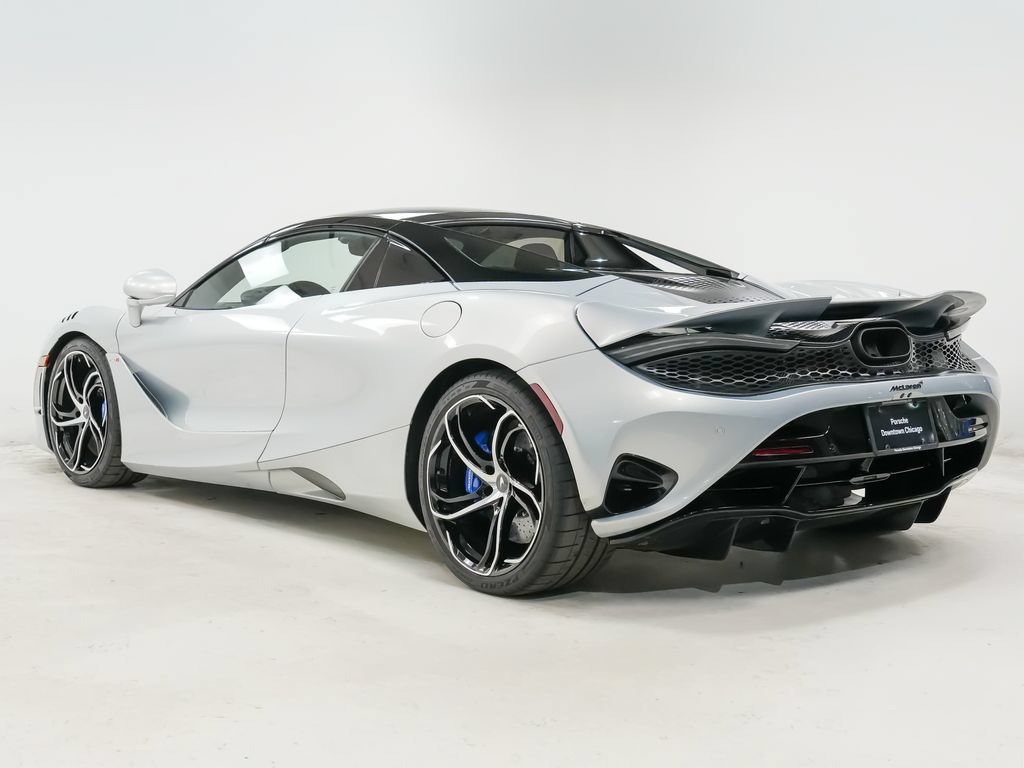 Used 2026 McLaren 750S Spider RWD image 3