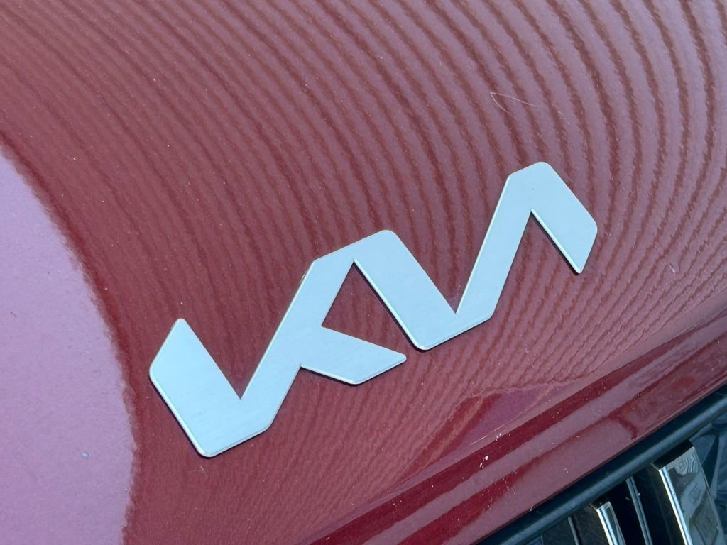 Used 2024 Kia Carnival LX image 46