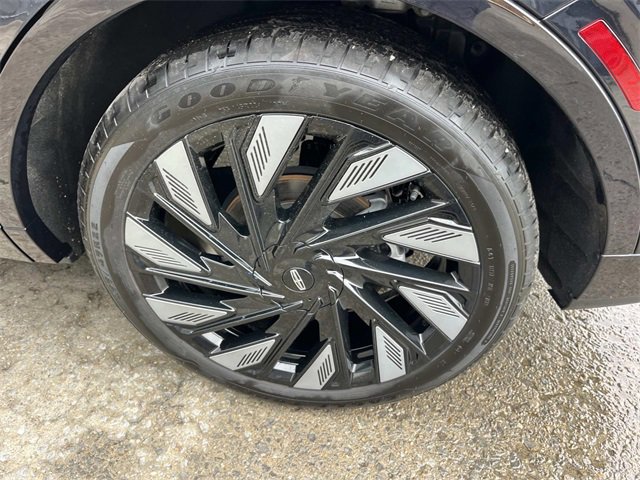 Used 2024 Lincoln Nautilus Black Label w/ Jet Appearance Package (87T) image 11