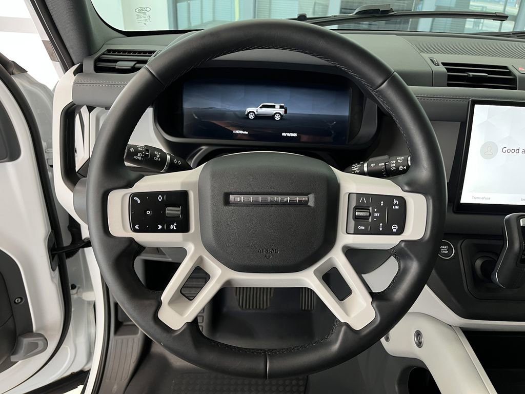 Used 2025 Land Rover Defender 110 S image 19