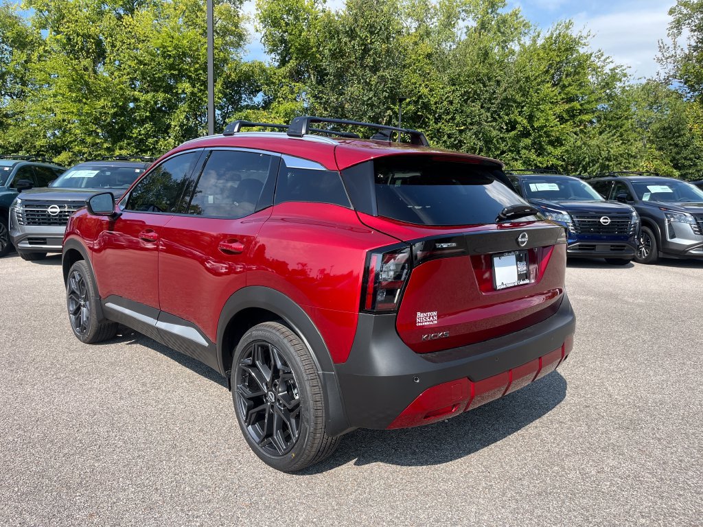 New 2027 Nissan Kicks SR w/ SR Premium Package FWD image 3