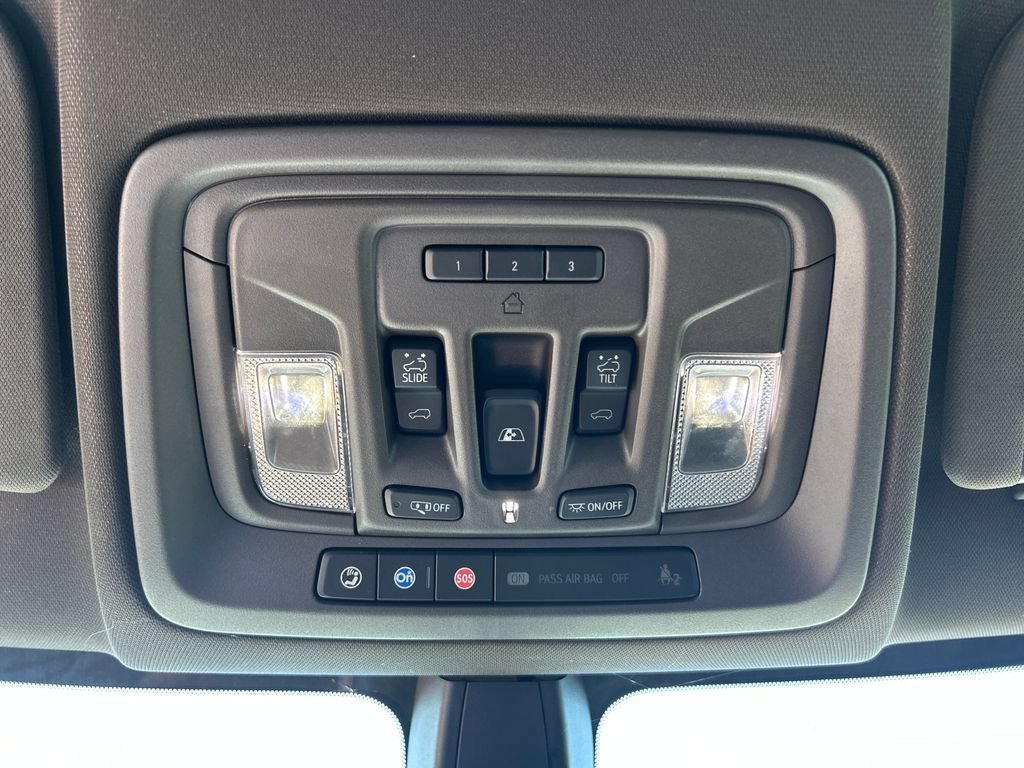 Used 2020 Chevrolet Silverado 1500 RST w/ Texas Edition AWD/4WD image 18