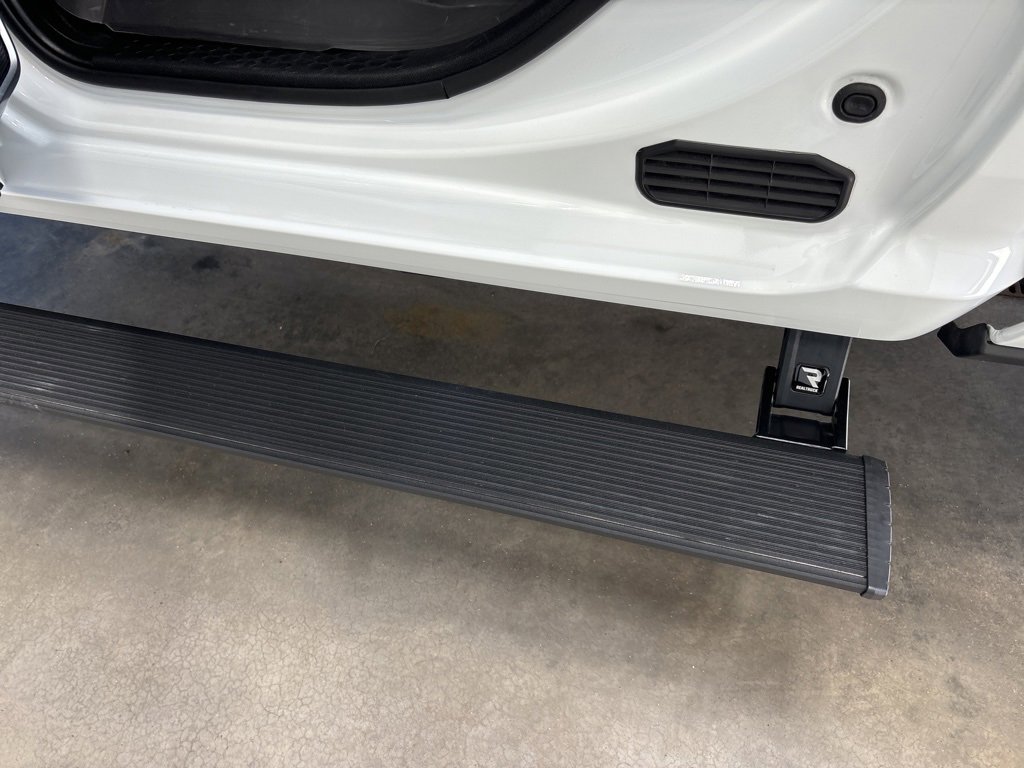 Used 2024 RAM 2500 Laramie image 18