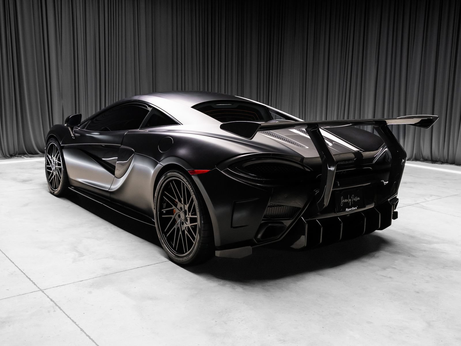 Used 2016 McLaren 570S Coupe RWD image 3