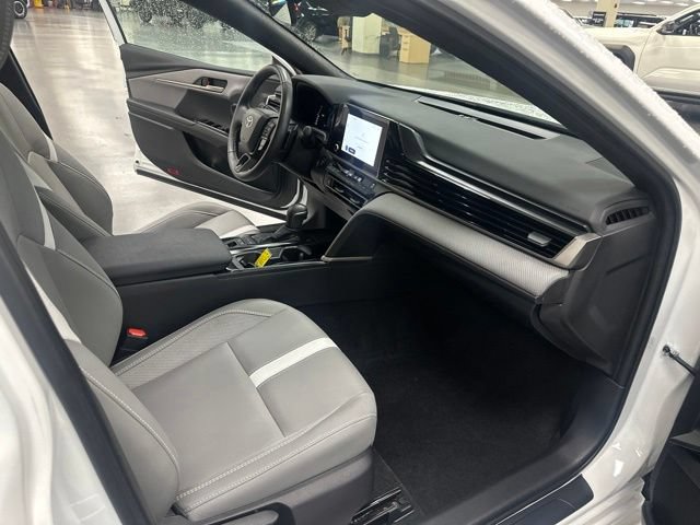Used 2026 Toyota Camry SE FWD image 22