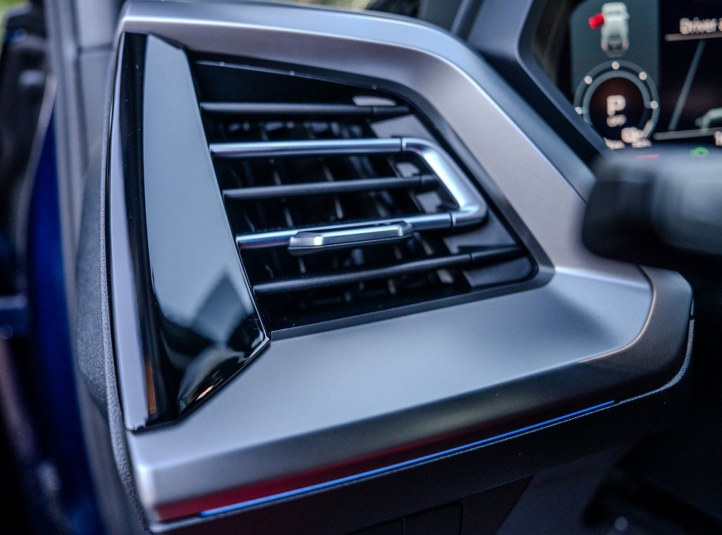 Used 2023 Audi Q4 e-tron Premium Plus w/ Premium Plus image 8